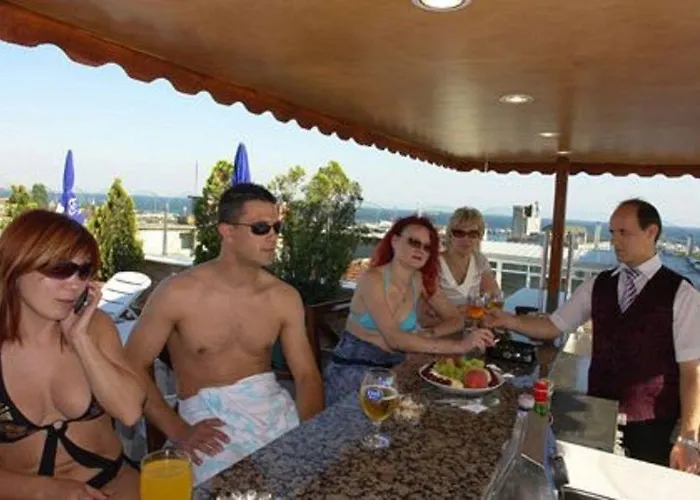 Grand Emin Отель