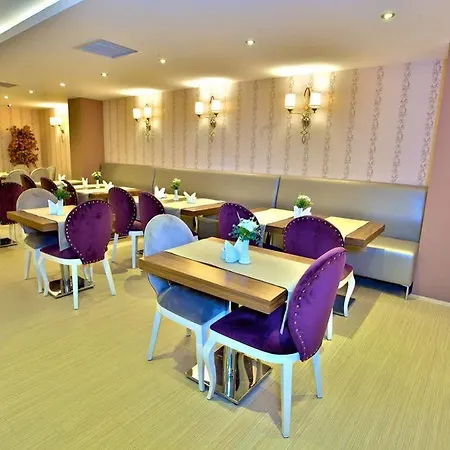 Hotell Grand Emin 3*